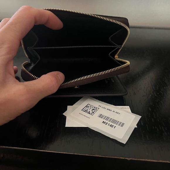 ❌❌ NOT AVAILABLE BNIB LOUIS VUITTON LOU WALLET - Picture 7 of 8